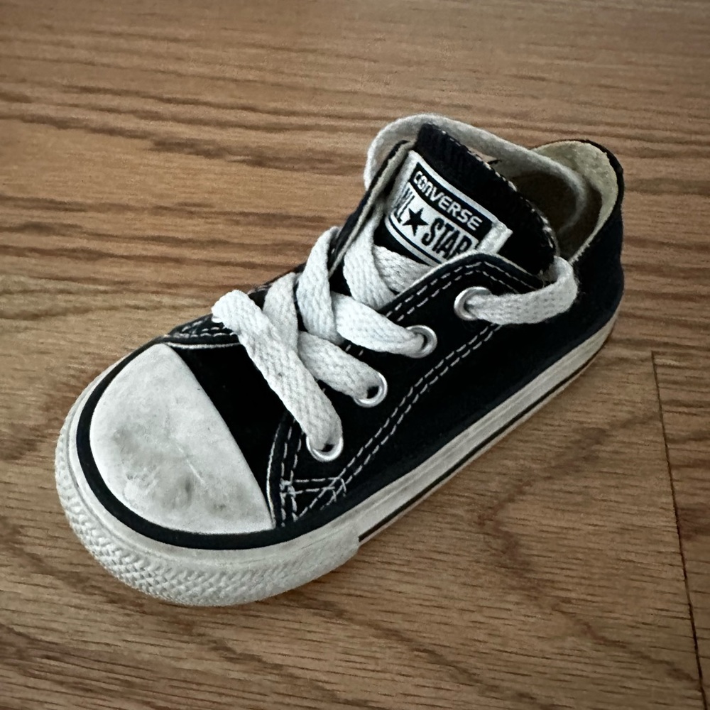 Converse All Star Chuck Taylor size 6c in Black